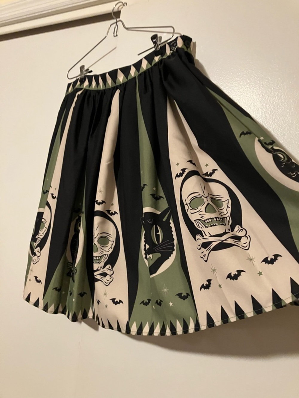 The Oblong Box Shop Halloween skirt in green and black with cats owls skulls - Picture 3 of 9